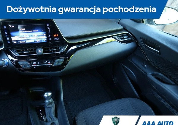 Toyota C-HR cena 86000 przebieg: 75608, rok produkcji 2019 z Sochaczew małe 301